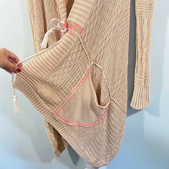 Free People Beige Pink All Washed Out Asymmetrical Chunky Boho Cardigan Size XS - Picture 7 of 11